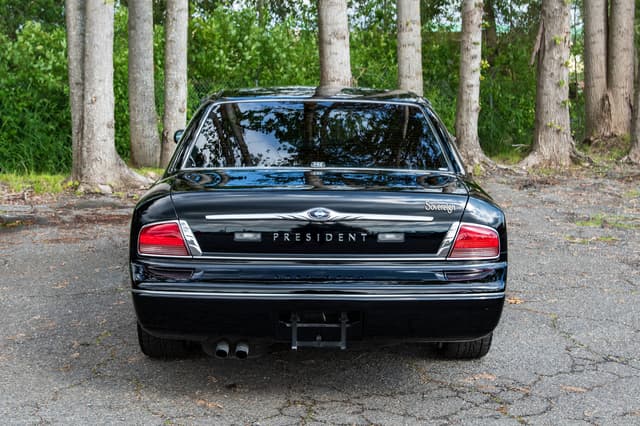2001 Nissan President JDM car for sale — photo 5 of 10