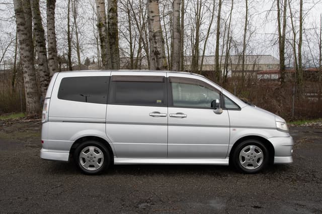 2001 Nissan Serena JDM car for sale — photo 7 of 10