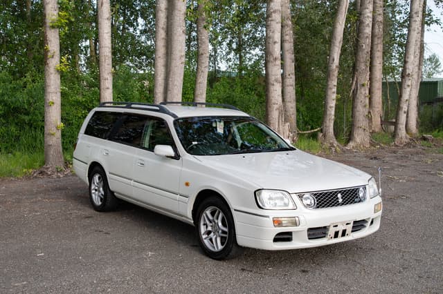 2001 Nissan Stagea JDM car for sale — photo 3 of 10