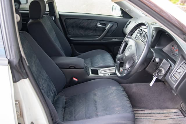 2001 Nissan Stagea JDM car for sale — photo 8 of 10