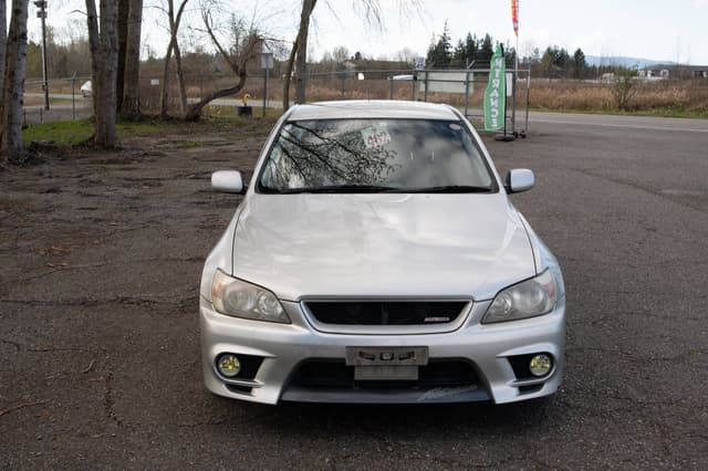 2001 Toyota Altezza JDM car for sale — photo 2 of 10