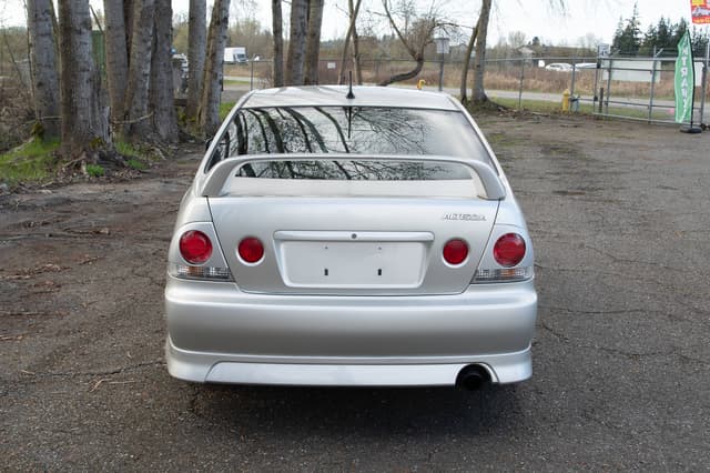 2001 Toyota Altezza JDM car for sale — photo 5 of 10