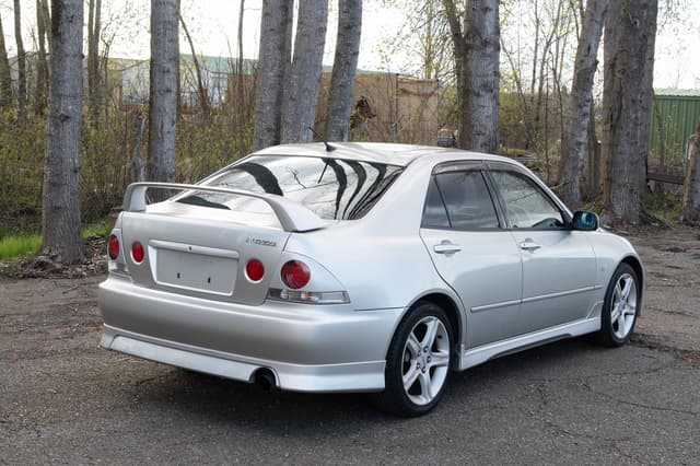 2001 Toyota Altezza JDM car for sale — photo 6 of 10