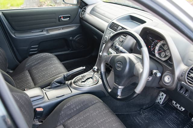 2001 Toyota Altezza JDM car for sale — photo 8 of 10