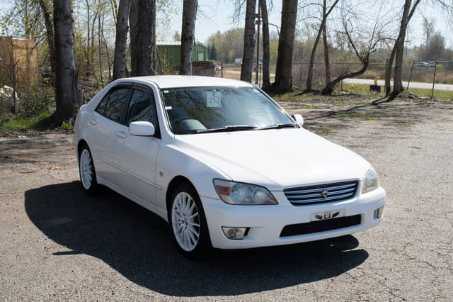 2001 Toyota Altezza JDM car for sale — photo 3 of 10