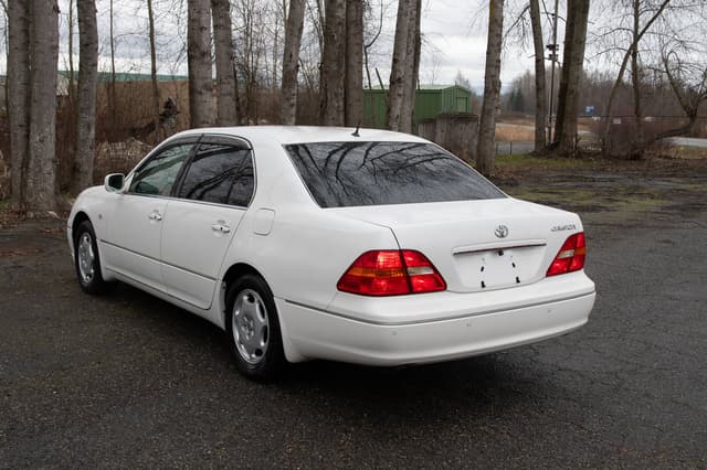 2001 Toyota Celsior JDM car for sale — photo 4 of 10