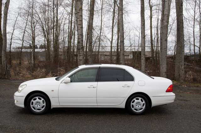 2001 Toyota Celsior JDM car for sale — photo 8 of 10