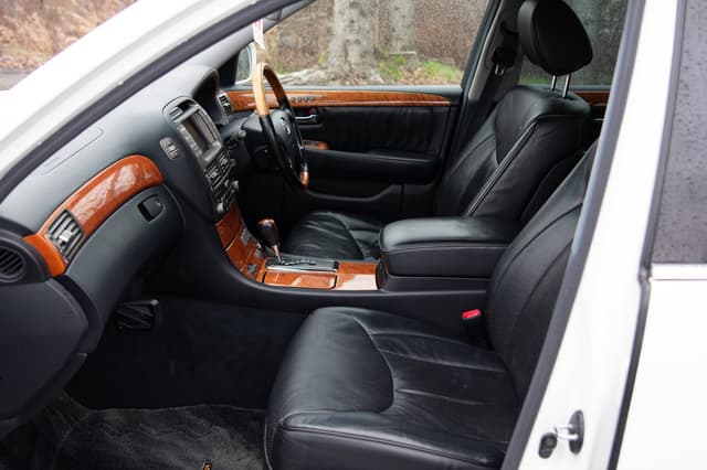 2001 Toyota Celsior JDM car for sale — photo 10 of 10