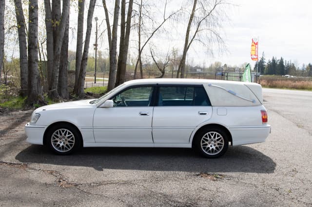2001 Toyota Crown JDM car for sale — photo 6 of 10