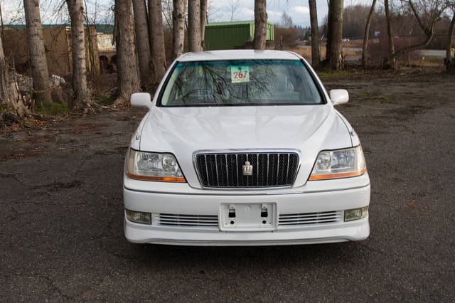 2001 Toyota Majesta JDM car for sale — photo 2 of 10