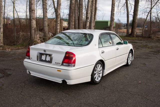2001 Toyota Majesta JDM car for sale — photo 6 of 10