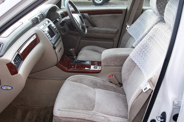 2001 Toyota Majesta JDM car for sale — photo 9 of 10