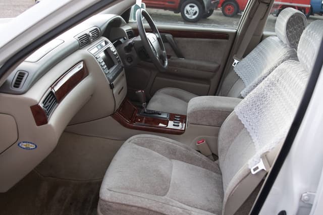 2001 Toyota Majesta JDM car for sale — photo 10 of 10