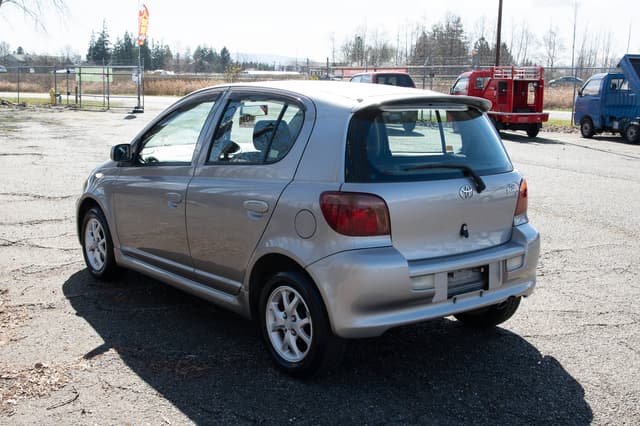 2001 Toyota Vitz JDM car for sale — photo 3 of 10