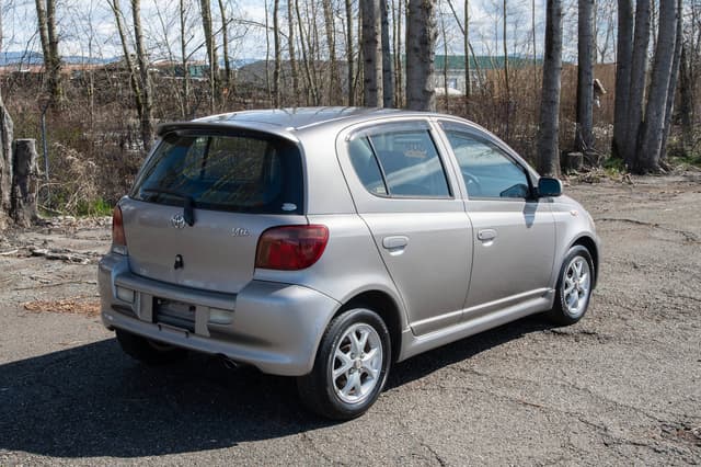 2001 Toyota Vitz JDM car for sale — photo 5 of 10