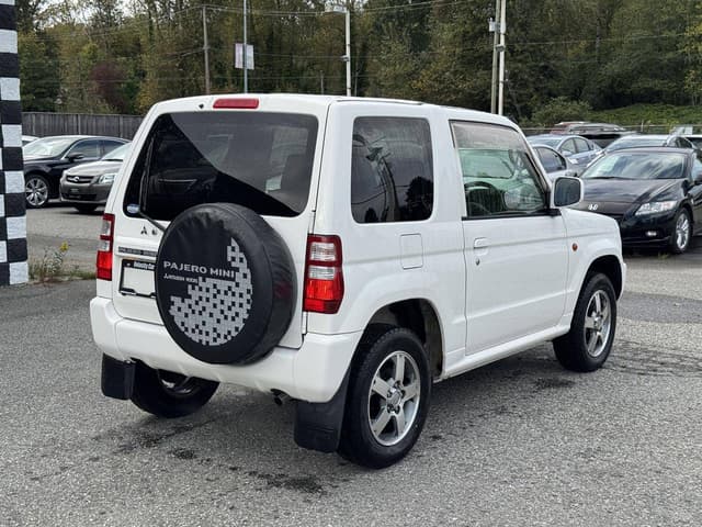 2004 Mitsubishi Pajero JDM car for sale — photo 7 of 10