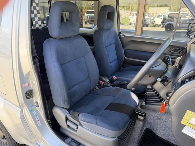 2004 Suzuki Jimny JDM car for sale — photo 10 of 10