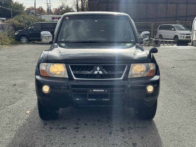 2006 Mitsubishi Pajero JDM car for sale — photo 2 of 10