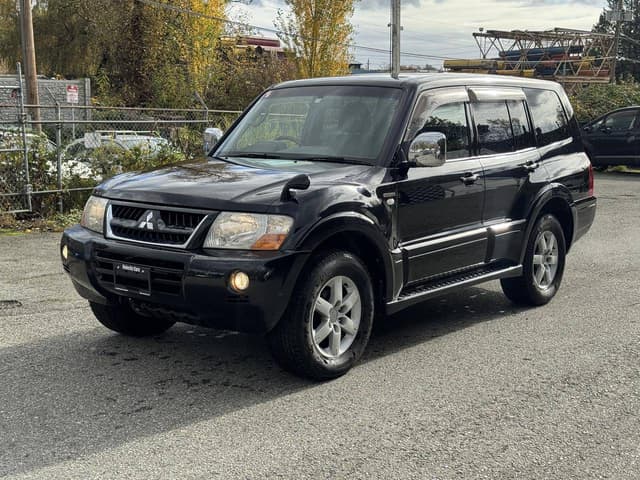 2006 Mitsubishi Pajero JDM car for sale — photo 3 of 10