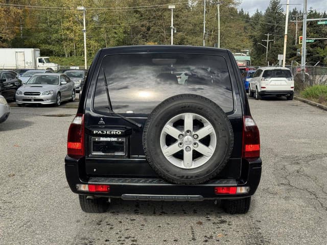 2006 Mitsubishi Pajero JDM car for sale — photo 6 of 10