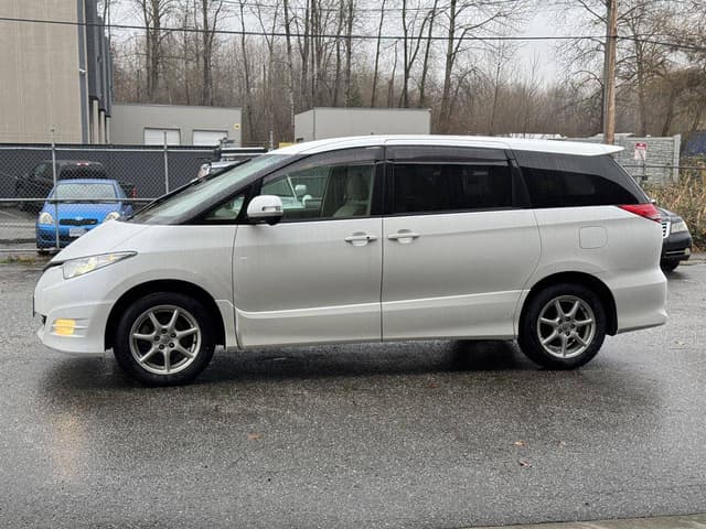 2006 Toyota Estima JDM car for sale — photo 4 of 10