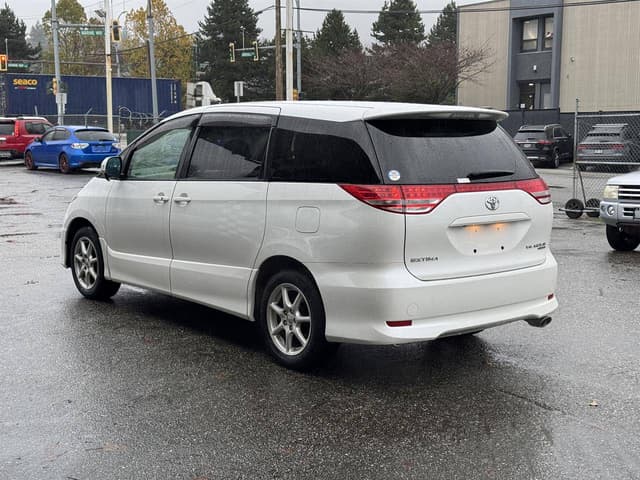 2006 Toyota Estima JDM car for sale — photo 5 of 10