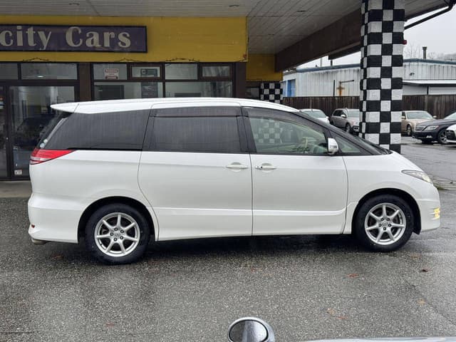 2006 Toyota Estima JDM car for sale — photo 8 of 10
