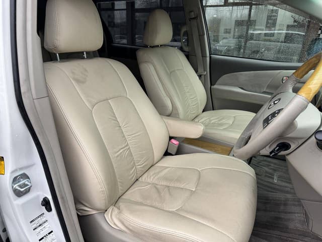 2006 Toyota Estima JDM car for sale — photo 9 of 10