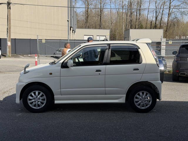2008 Daihatsu Terios JDM car for sale — photo 3 of 10