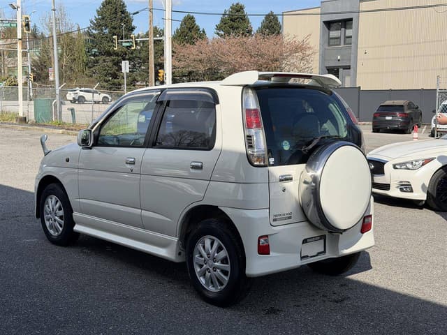2008 Daihatsu Terios JDM car for sale — photo 4 of 10