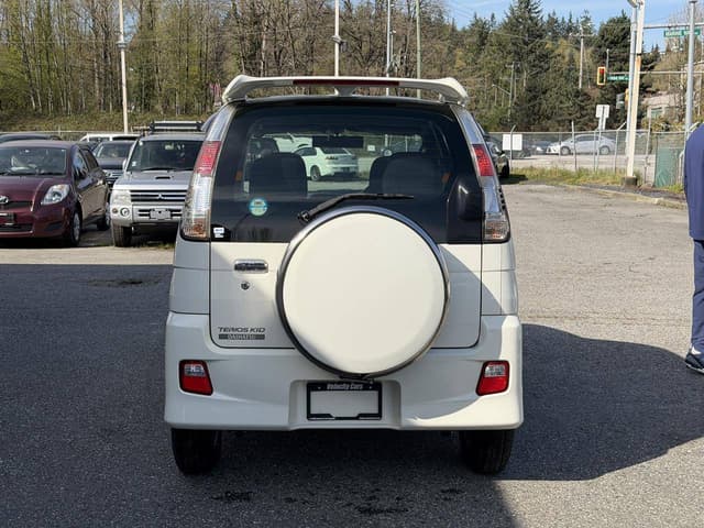 2008 Daihatsu Terios JDM car for sale — photo 5 of 10