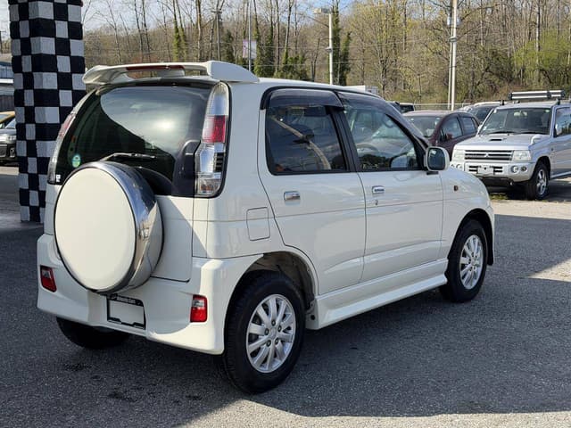 2008 Daihatsu Terios JDM car for sale — photo 6 of 10