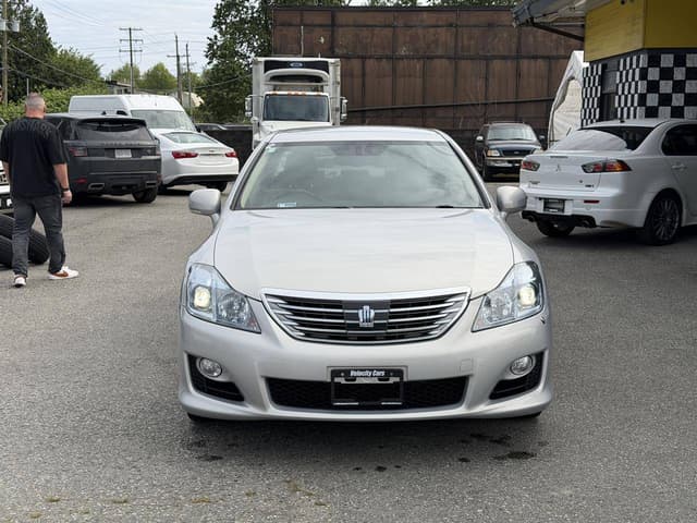 2008 Toyota Crown JDM car for sale — photo 2 of 10
