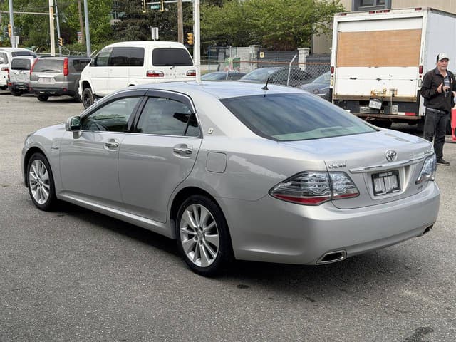 2008 Toyota Crown JDM car for sale — photo 5 of 10