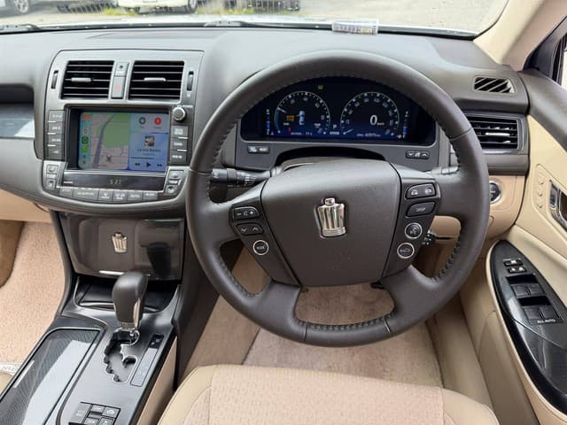 2008 Toyota Crown JDM car for sale — photo 10 of 10
