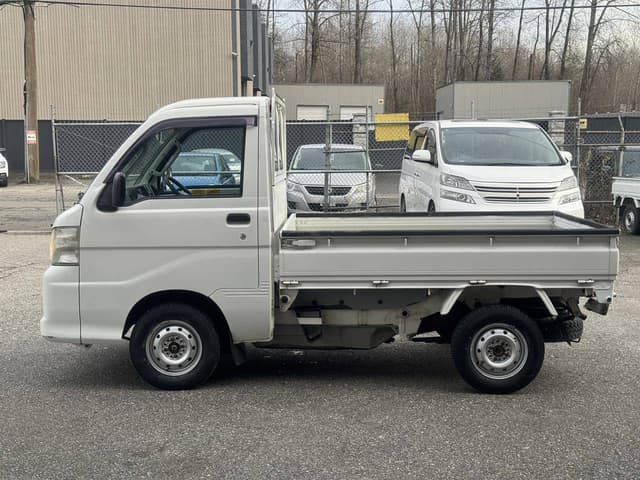 2009 Daihatsu Hijet JDM car for sale — photo 5 of 10