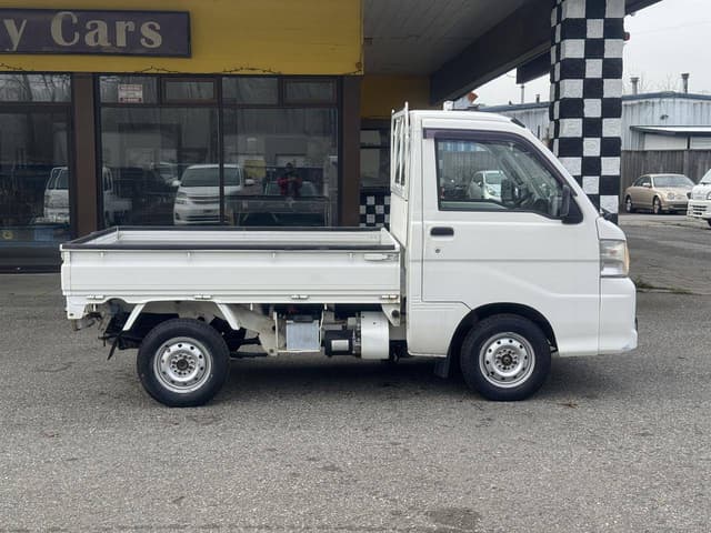 2009 Daihatsu Hijet JDM car for sale — photo 9 of 10