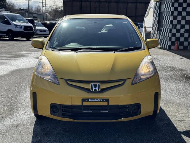 2009 Honda Fit JDM car for sale — photo 2 of 10