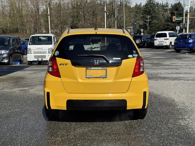 2009 Honda Fit JDM car for sale — photo 6 of 10
