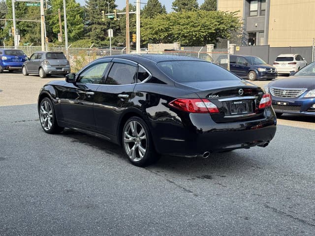 2010 Nissan Fuga JDM car for sale — photo 5 of 10