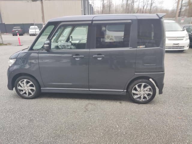 2010 Suzuki Palette JDM car for sale — photo 5 of 10