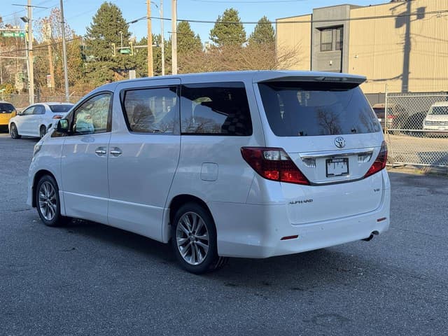 2010 Toyota Alphard JDM car for sale — photo 5 of 10
