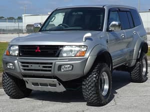 2001 Mitsubishi Pajero JDM car for sale