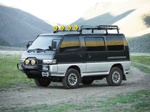 1992 Mitsubishi Delica JDM car for sale