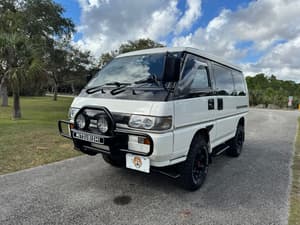 1994 Mitsubishi Delica JDM car for sale