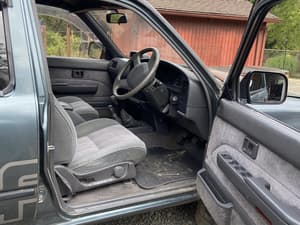 1989 Toyota Hilux Surf JDM car for sale