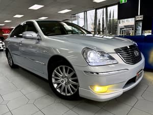 2005 Toyota Crown JDM car for sale