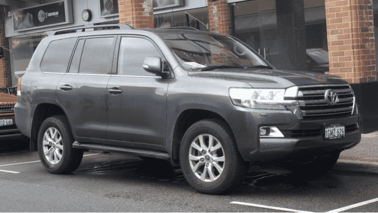  2013 Toyota Land Cruiser V8