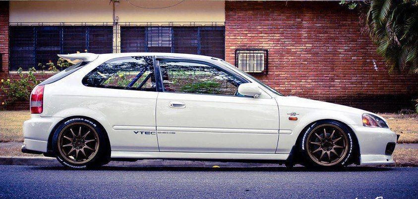 Honda Civic Type-R (EK9)