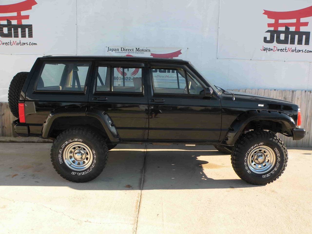 1993 Jeep Cherokee —